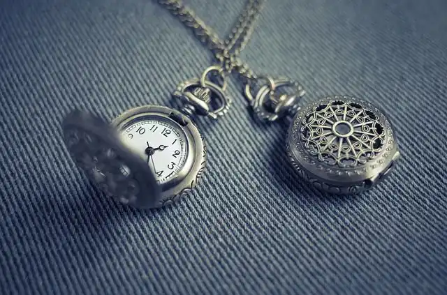 locket image