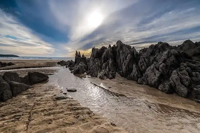 low-tide image